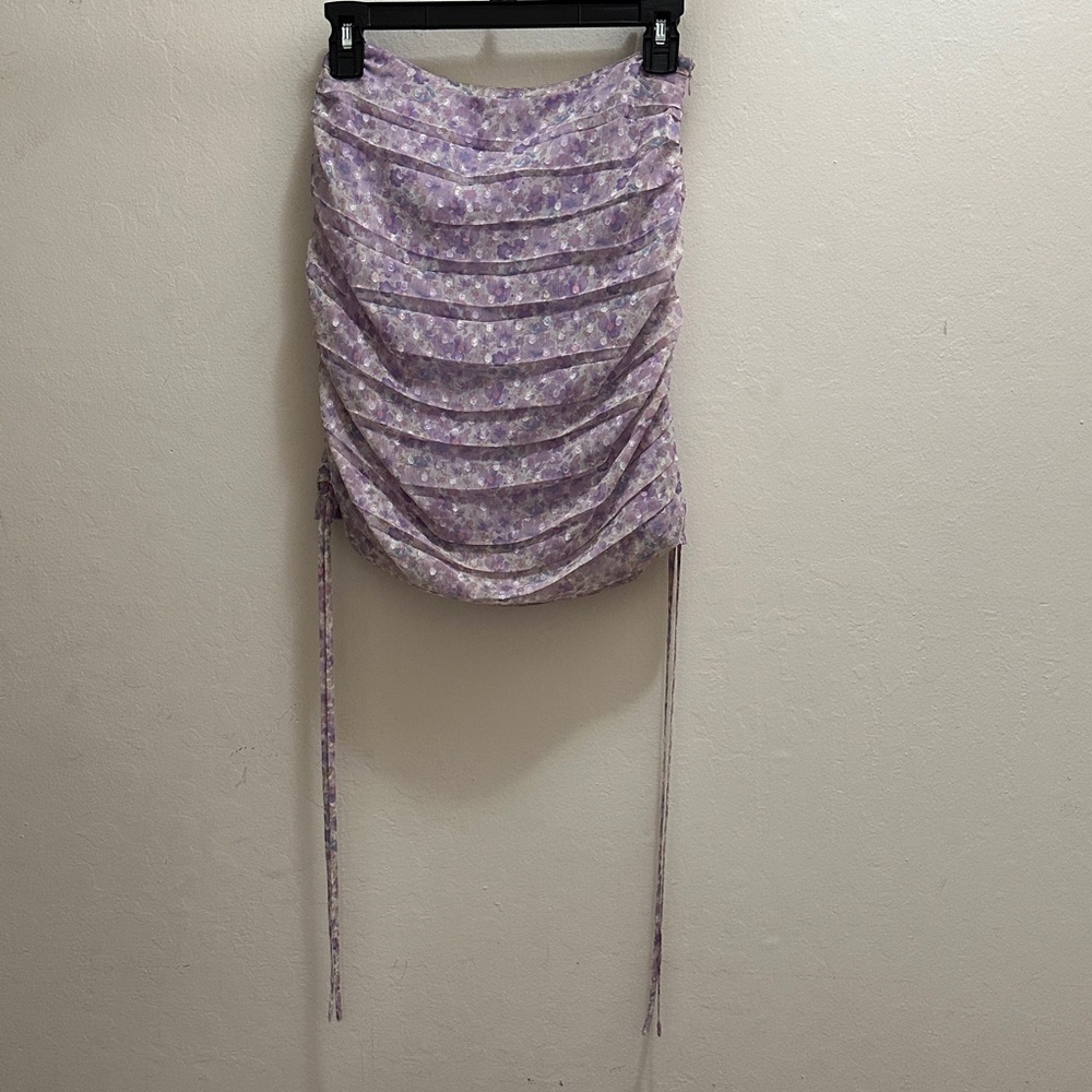 Forever 21 Floral Purple Ruched Top Excellent Used Condition like new 🩷